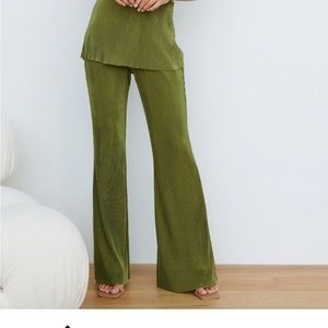 Shimmery green flowy pants